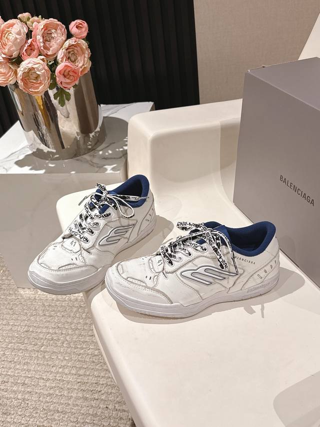 代购级女款480 男款 巴黎世家Balenciaga Hamptons Worn-Out 25Fw最新配色，双色拼色相撞，视觉冲击更加强烈，一如既往的脚感，百搭