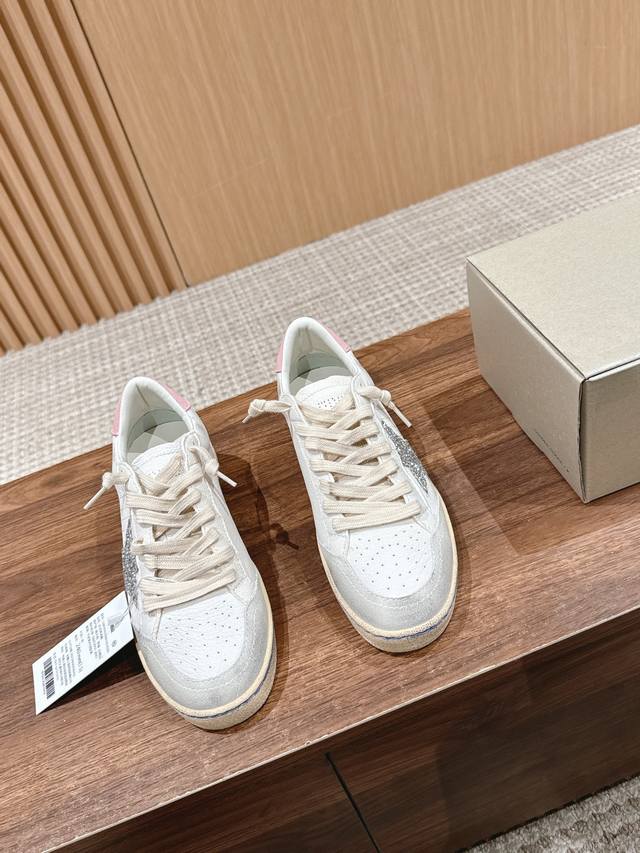 顶级版本 #限女款 ｜Golden Goose Deluxe Brand Ggdb经典小脏鞋~~火红程度上怼小白鞋，下踩各类小脏鞋！明星私服上脚示范 ×就是这么