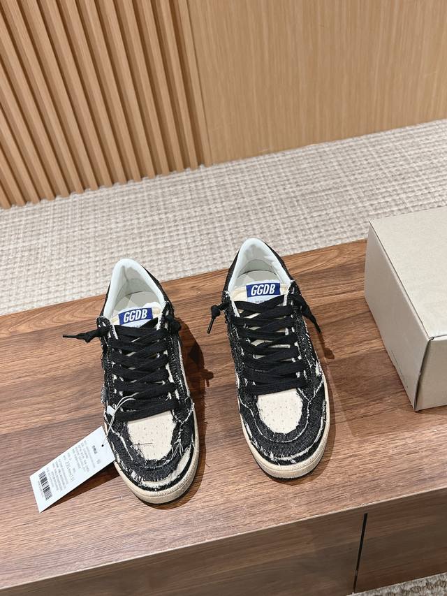 顶级版本 #情侣款 ｜Golden Goose Deluxe Brand Ggdb经典情侣款小脏鞋~~火红程度上怼小白鞋，下踩各类小脏鞋！明星私服上脚示范 ×就