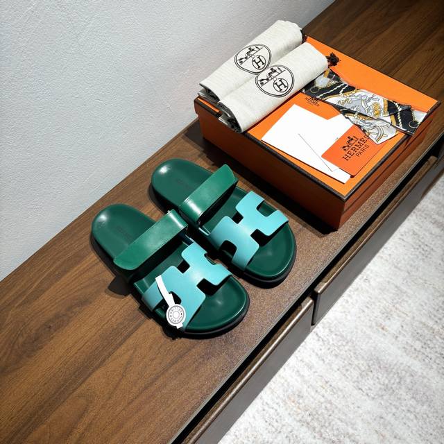出厂价Pp：女款 男款10品牌：Hermes编号：H8018-210199颜色：拼色新色系码数:35一40 38-45鞋面材质：进口小牛皮大底材质：Tpu防滑耐