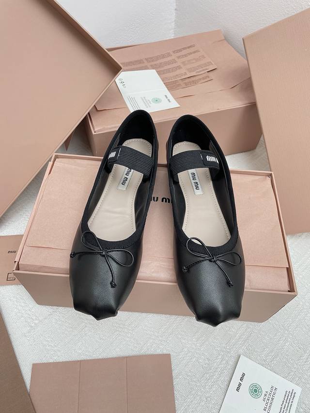 皮面 东莞代购级Miu Miu 缪缪女士蝴蝶结装饰芭蕾舞鞋平底单鞋原版拆解，1:1套楦打造，秒杀市面一切版本，实物Ps掉市场通货，Miu真的太少女啦！超级软糯