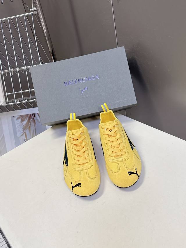 情侣款 Balenciaga X Puma彪马最新联名款 德训鞋巴黎家秀场出镜率最高的单品 好多明星时尚博主种草 以彪马经典赛车鞋为原型 上巴家一贯的破坏工艺
