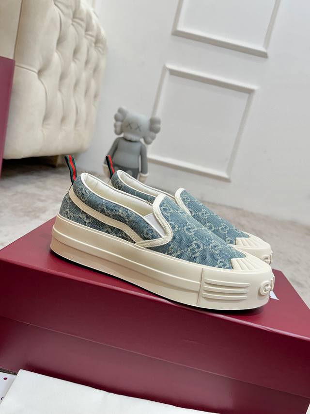 Gucci 2025 1977 休闲厚底鞋 早春爆款推荐，原版鞋底、原版面料、原版套楦工艺一比一折骨复刻！重工刺绣追求极致！面料：特定双G刺绣材料 印花材料 条