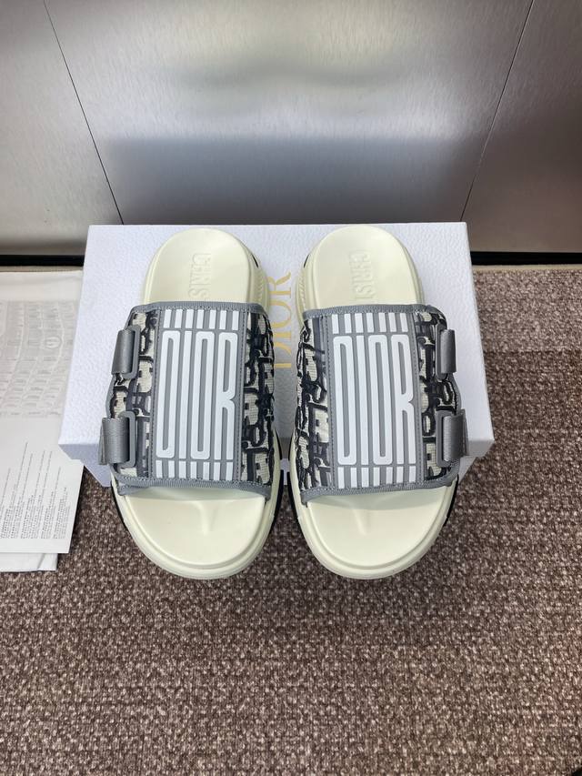 工厂P价P Dior 迪奥 2025春夏新款 D-Wander 魔术贴时尚女鞋 明星同款拼色露趾凉鞋 Cd字母Logo电绣厚底拖鞋材质:鞋面进口环保科技面料+水
