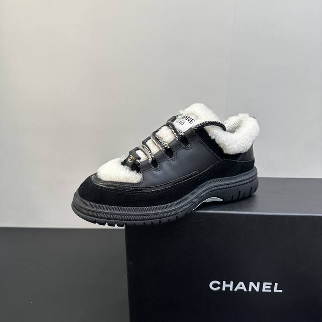 香奈儿2025早春最新款顶级品质.早春新款双C方圆头系带休闲鞋.顶级版Coco女孩必入，永远可以相信杨幂的眼光！原版牛皮拼接牛反绒材质+羊羔毛原版进口透气网内里