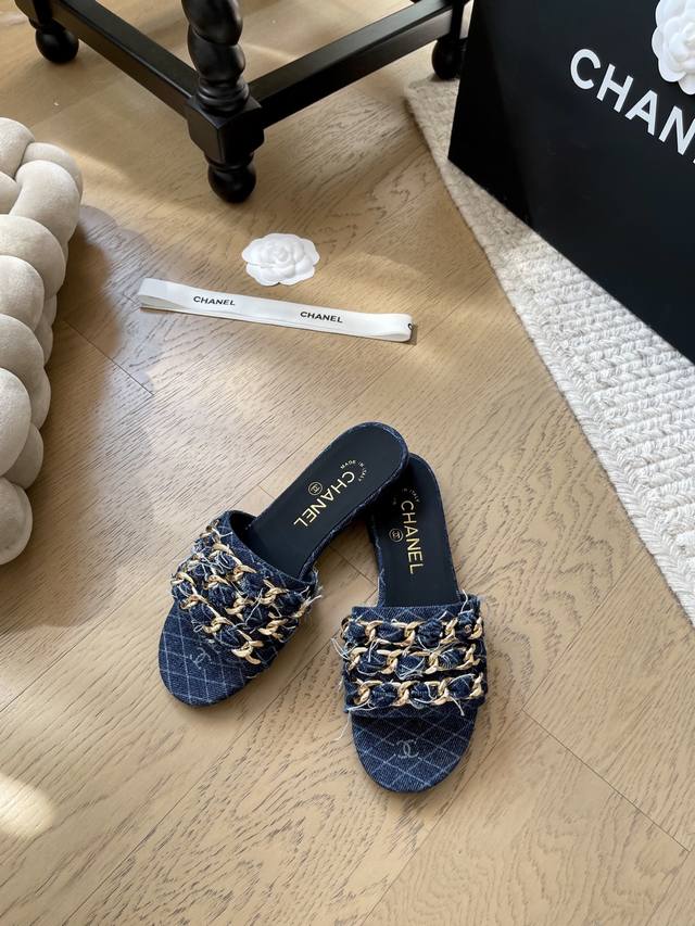 Chanel25K新款链条拖鞋系列！顶级版本！抢先发售鞋面羊皮 垫脚羊皮 真皮底码数：34-41 34 40 41不退换