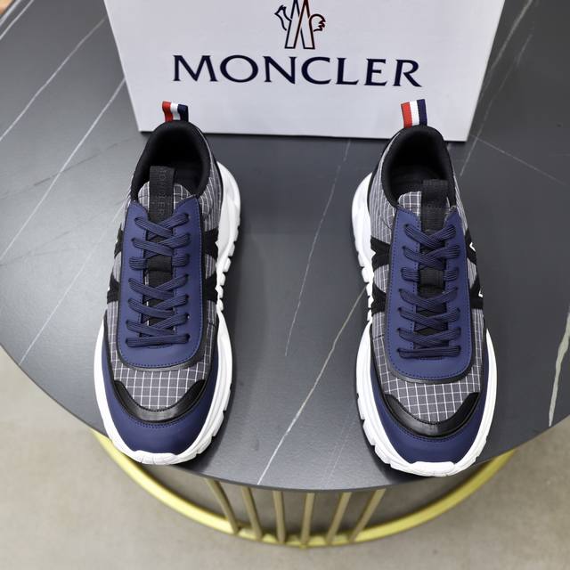 Moncler 盟可睐 蒙口 -鞋面：品牌布匹拼接皮料车-内里：舒适透气-大底：原版轻便柔软耐磨大底-超高品控 做工精细：凸显 高端 贵气 档次 -Size ：