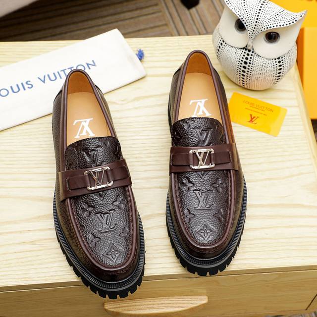 Louis Vuitton 里 路易威登 新款男士休闲商务皮鞋官网原版复制，鞋面采用进口官网1:1材料制作意大利牛皮面，水染内里绝非一般的工艺制造，大厂工艺流程