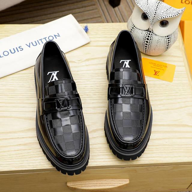 Louis Vuitton 里 路易威登 新款男士休闲商务皮鞋官网原版复制，鞋面采用进口官网1:1材料制作意大利牛皮面，水染内里绝非一般的工艺制造，大厂工艺流程