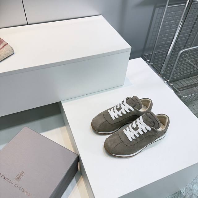 高品质出厂 ！顶级品质 Brunellocucinelli Bc25春夏新款新品女士阿甘休闲运动鞋 装饰镶珠运动鞋 原版一比一复刻高丝光牛反绒、羊皮拼接特殊材料