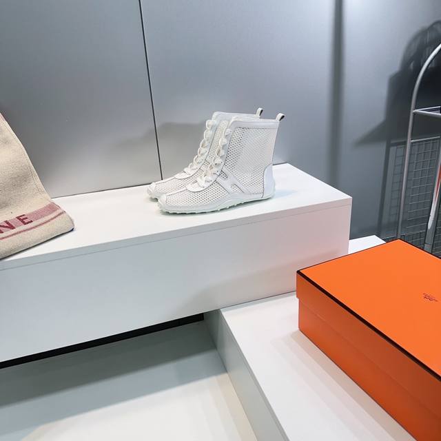 高品质出厂高帮 ！顶级品质Hermes 爱马仕H家25春夏新款Kichu芭蕾舞玛丽珍鞋高帮网面豆豆休闲鞋！Zp购入开发！立体钩针网面，交织出轻盈透气的未来感廓形