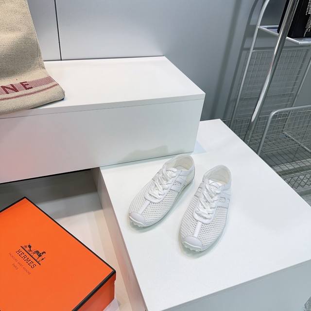 高品质出厂 ！顶级品质Hermes 爱马仕H家25春夏新款Kichu芭蕾舞玛丽珍鞋网面单鞋豆豆休闲鞋！Zp购入开发！立体钩针网面，交织出轻盈透气的未来感廓形，若