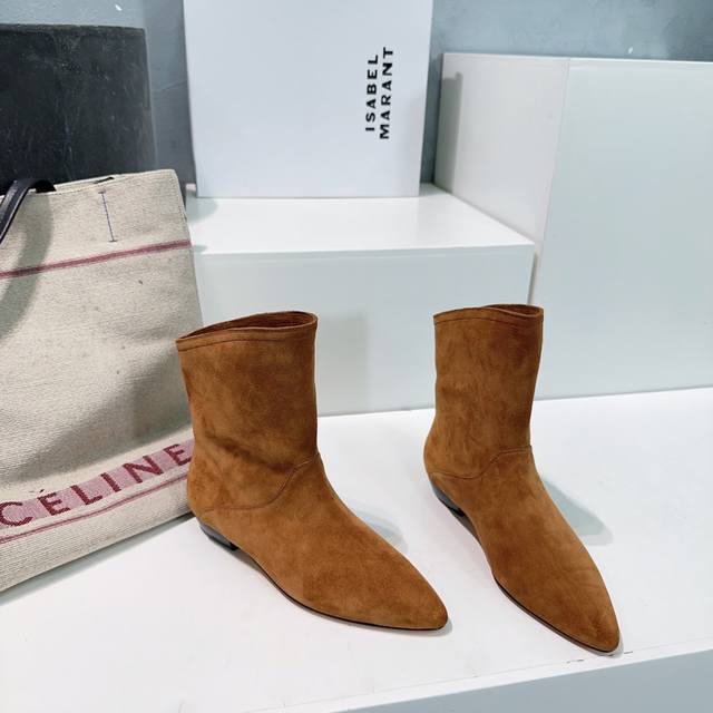 高品质出厂 ！顶级品质Isabel Marant 伊莎贝25Ss秋冬简易尖头一脚蹬短靴！满满家族风格的一款经典女款拼接中短靴标准的欧美风格代表一个用极简风格来陈