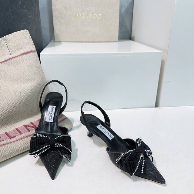 高品质出厂凉鞋 ！顶级品质Jimmy Choo｜Jc 吉米周2025春夏新款简约小猫跟水晶钻蝴蝶结凉鞋高跟鞋婚鞋！优雅大气原版套楦，完美的线条，简约大气上脚显气