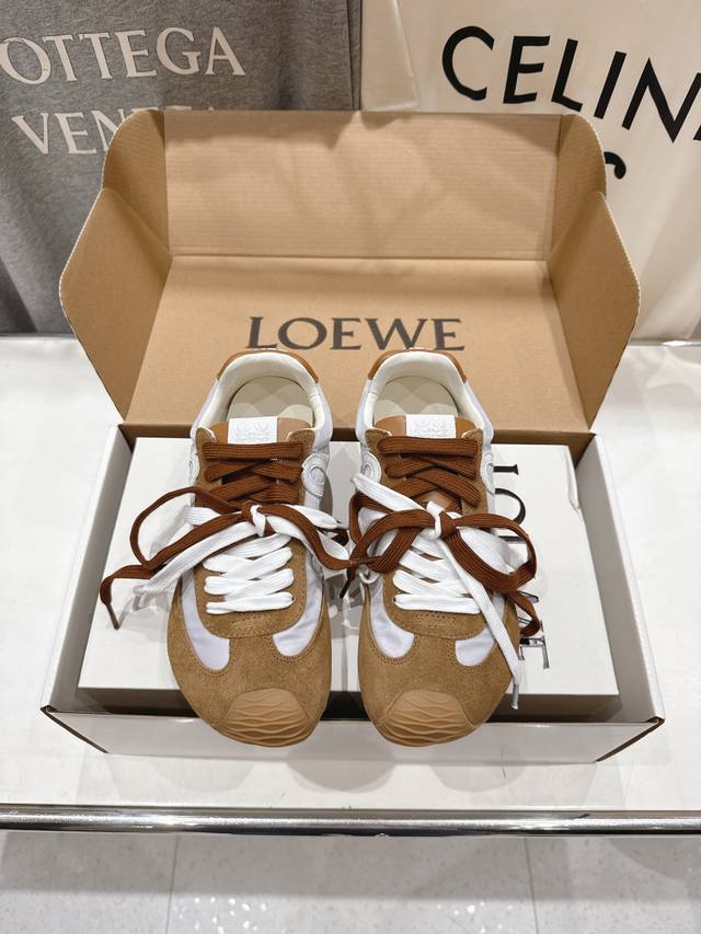 高版本出厂 Loewe罗意威二代Ballet Runner升级2.0给足界一些震撼，2025早春Ballet Runner 2.0芭蕾运动鞋阿甘鞋德训鞋不对称鞋
