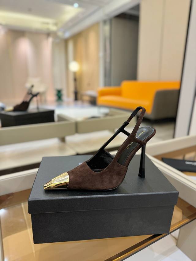 价格P： 圣罗兰Ysl 2025春夏｜高跟鞋新品绝美 精致 优雅！10Cm上脚特别稳，放心入！鞋跟是重新开模定制的，高度与正品一致区别各种不对版%高级的性感，Y
