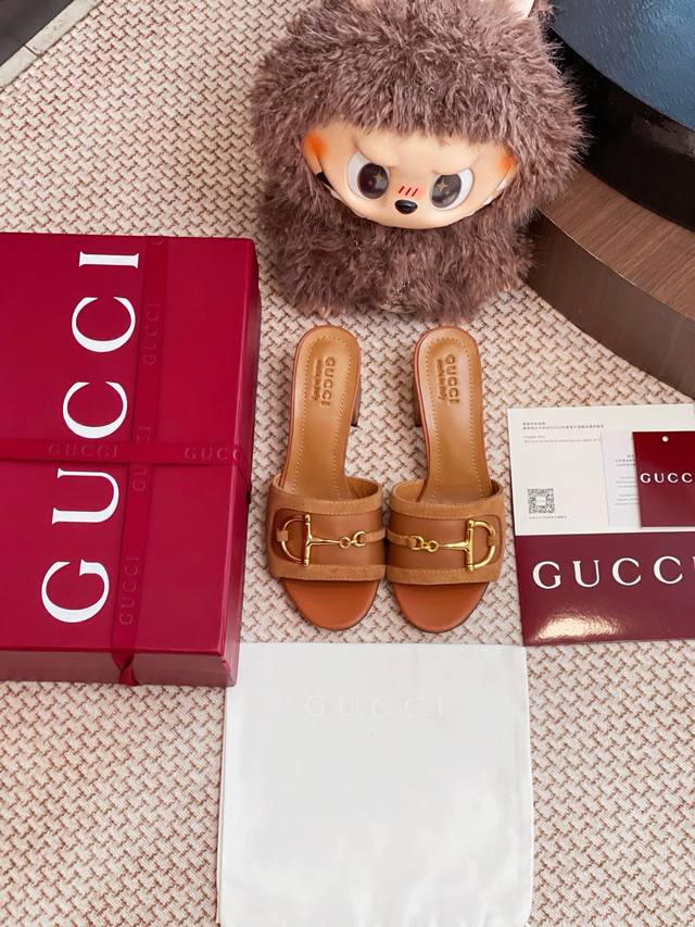 Gucci 中跟拖鞋 整双鞋子采购Zp开发打造，全部定制材料，独家开模大底，细节全部对版出货，连包装也做到跟正品一样。码数:35-40