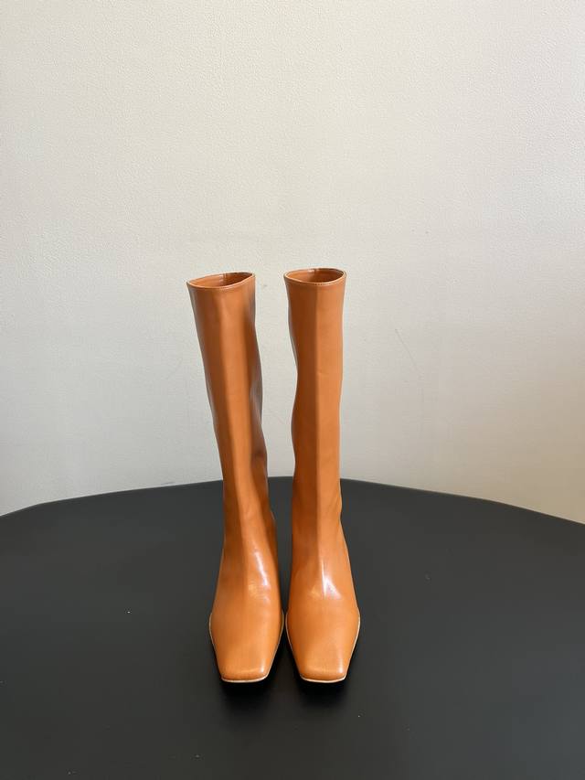 Jilsande* 内增高平底小方头长靴内增高5Cm 好看简单！简单的设计感突出完美极简风格，靴子小方头设计修饰脚型也适应所有脚型，内里采用真牛皮垫脚，穿上柔软
