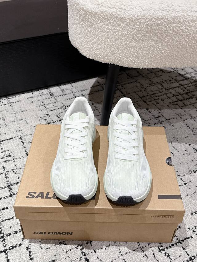 情侣款 Salomon萨洛蒙 25 最新 休闲 运动 登山鞋跑步鞋搭配Salomon专为山地运动所创的3D Eending专利技术鞋底 增加侧向稳定性和结构感