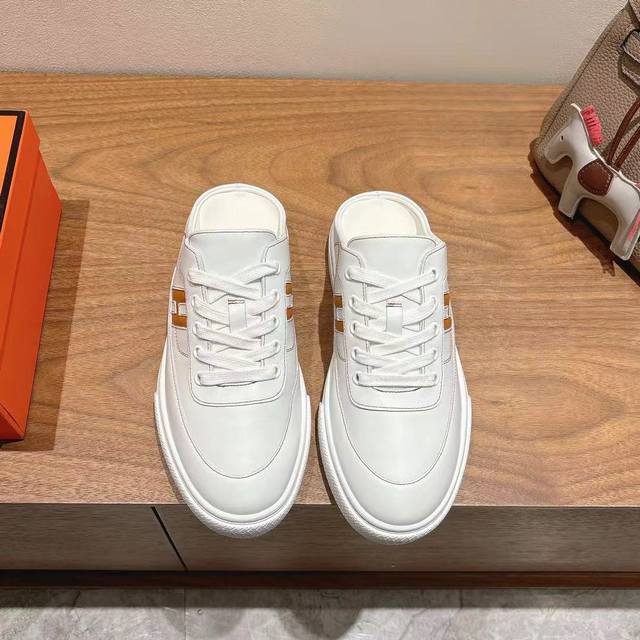 Hermes 爱马仕Ss25 情侣款休闲板鞋半拖鞋New Arrival～专柜大热情侣款，H家配货首选鞋履！是爱马仕经典款，每一季都会出很多颜色绝对是最值得买的