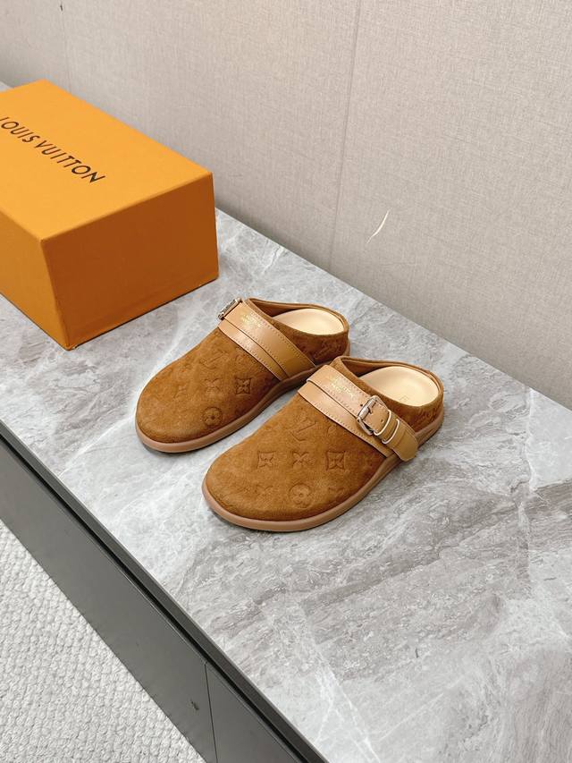 路易威登Lv To-Go Comfort 博肯拖 包头鞋 超多明星网红种草 时尚日常穿搭 懒人半拖 Lv To-Go Comfort 凉拖取材Monogram