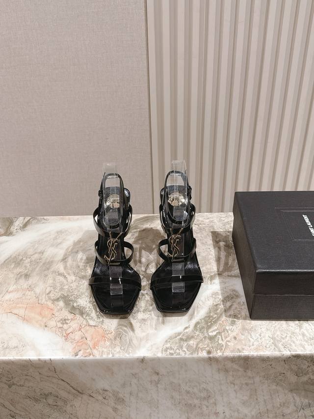 重工货 225 Ysl圣罗兰女神高货绝绝子专柜最新系列新品！★★★★★ 顶级代购版本 超精致一比一零离距打造！用最好料材打造最好鞋子！ 五金华丽扣方头 细高跟