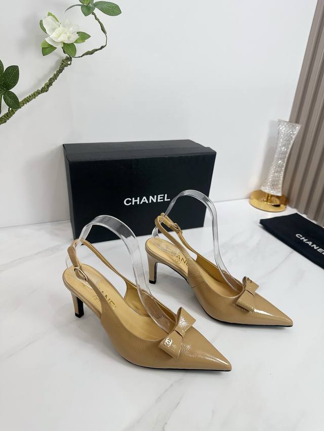 出厂 Chanel 2025秋季马丁靴单鞋凉鞋拖鞋最新款欧洲代购&香奶奶家新款时尚最新版面 散发持久魅力的小香马丁靴鞋～原版开发支持市场任意对比所谓线条流畅自然