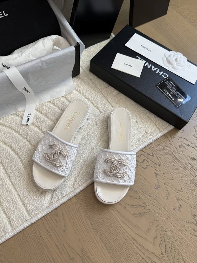 Chanel 25C春夏新款全系列链条拖鞋全系列首发 专柜有的我都有！高版本高品质鞋面牛皮 原版面料 内里羊皮 原版大底Size:35-39 其他码数定