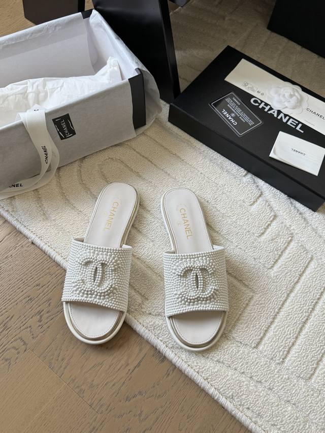Chanel 25C早春珍珠拖鞋系列全系列首发 专柜有的我都有高版本高品质鞋面牛皮 原版面料 内里羊皮 原版大底Size:35-39 其他码数定
