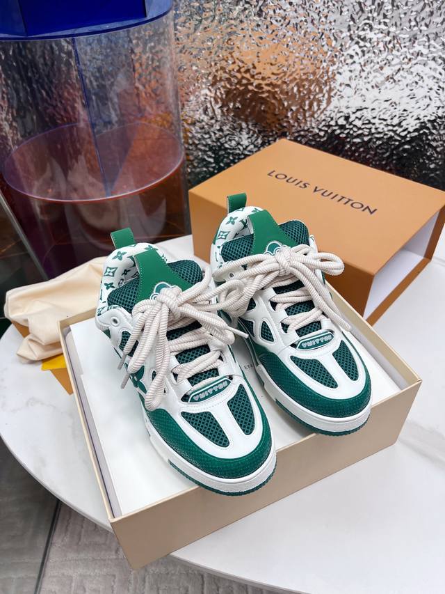 顶级版本： Lv驴牌L家Skate 系列 最新配色 Tariner运动鞋 四叶草 滑板鞋 情侣款 复古篮球鞋原版购入开发 做货 本款 Lv Skate 运动鞋以
