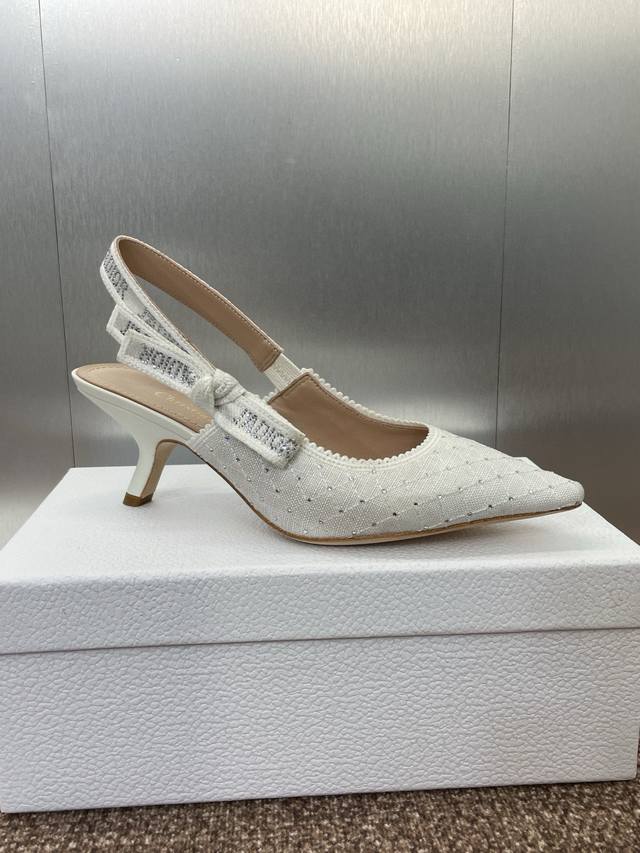 6.5Cm J'adior织带凉鞋系列 顶级代购版本 Dior 迪奥 2025春夏走秀新款格子钻面凉鞋Cd明星同款水钻蝴蝶结方头字母Logo刺绣高跟凉鞋 鞋面：