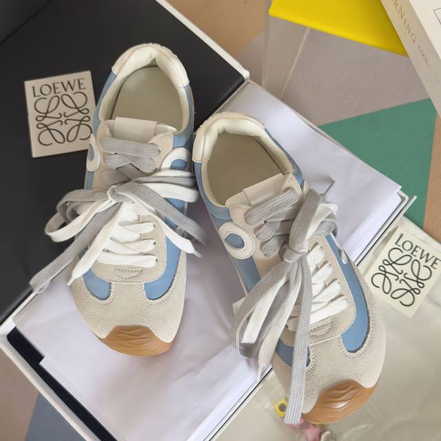 顶级版本：情侣款 Loewe 罗意威 最新走秀款 Ballet Runner 2.0情侣款 芭蕾 休闲 运动鞋 德训鞋 阿甘鞋原版购入开发 做货 尼龙和牛皮革运