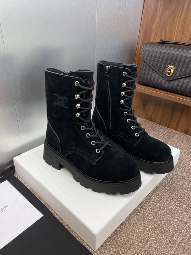 工厂P价P Celine 2025秋冬新款系带机车女短靴 瑟琳字母压花Logo厚底低跟圆头骑士登山靴材质:鞋面定制进口小牛皮 进口羊猄皮+水染牛皮里+原版开模耐