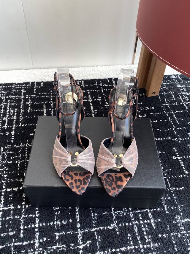 代购级拖鞋390 凉鞋 Ysl 圣罗兰 Saint Laurent 25Ss 春夏 新款凉鞋 拖鞋圣罗兰春夏新款 Melody 尖头拖鞋 很难不爱这款啊...