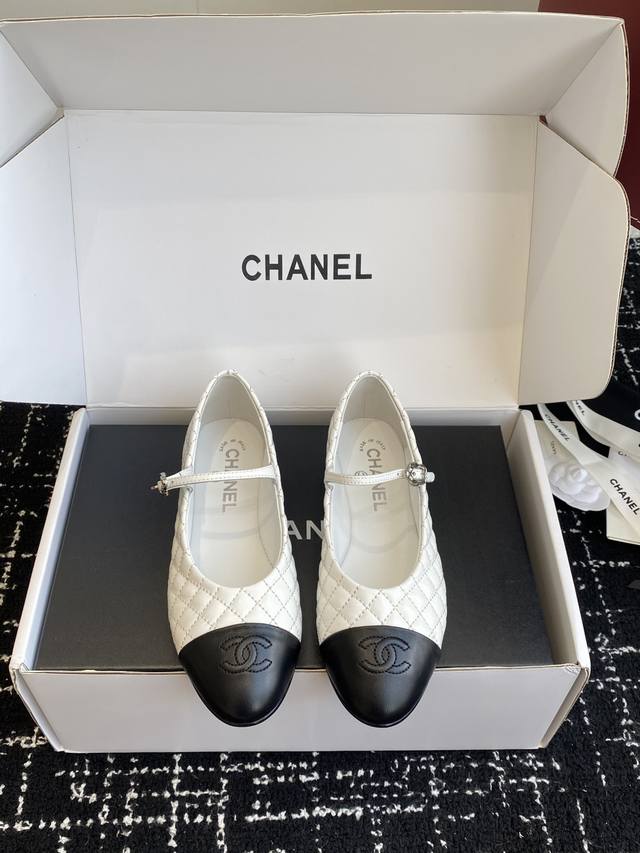 代购级 官网同步盒包装 Chanel 25Ss 春夏系列 玛丽珍 芭蕾舞鞋非常火的大双C设计手工车线非常耗时耗力独特大底双拼做法玫红色底贴让你不经意露出亮点大底