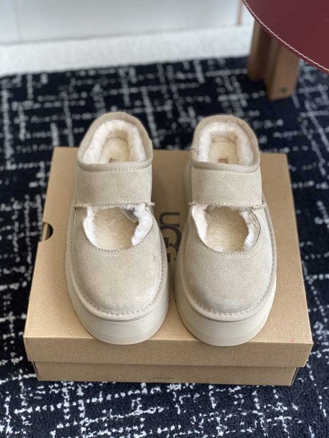 东莞代购级 Ugg 25Ss 厚底 包子拖鞋 设计方便穿脱双层高密度泡棉鞋内底皮毛一体面料 耐磨中底以及Eva外底再生聚酯纤维滚边舒适厚底，轻巧不厚重，经典金星