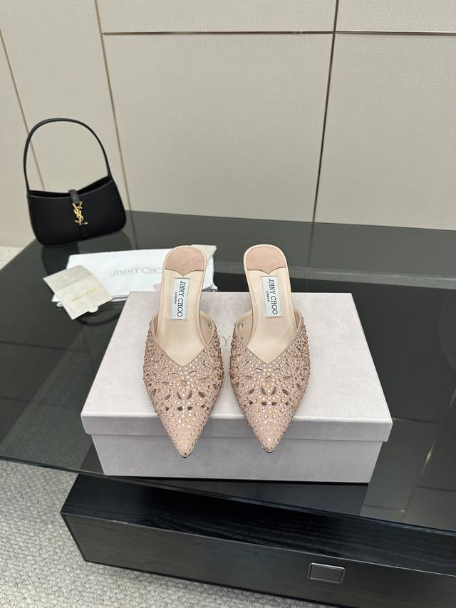 顶级品质 Jimmychoo Ss25 New Arrival～Jc 吉米周春夏新款尖头高跟鞋鞋面镂空水晶激光烫钻设计！闪闪发光，真的太美了～美到简直让人无法抗