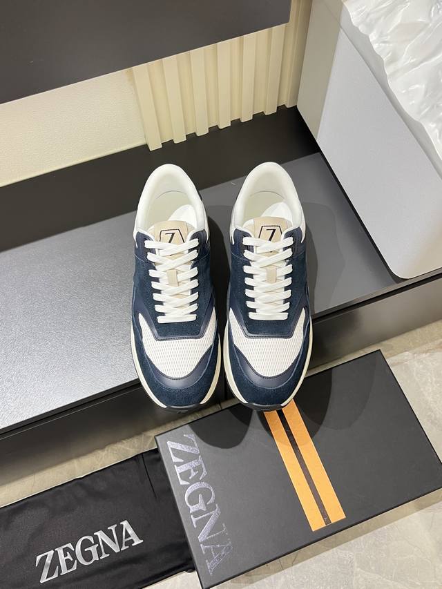 杰尼亚 Zegna 新款男士休闲运动鞋，原材料代工 采用进口小牛皮制作，舒适透气，皮质细腻 精致有光泽 凸显男士魅力 小牛皮内里 专用模具一体成型大底，底软轻