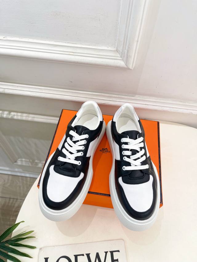 爱玛仕 25 春夏新品 专柜新款 经典休闲厚底运动鞋系列鞋面：原版特定制小牛皮 羊猄 内里：进口山羊皮里大底：原版开模防滑大底底高：3Cm 男码：39-44 4