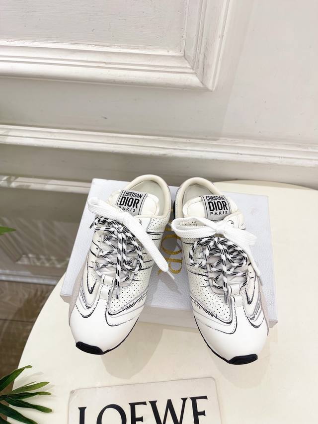 Dior 迪奥 25 春夏新品 顶级版本专柜主打新款D-Sketch 涂鸦德训鞋休闲半拖鞋硬货上新Bs代购级别！高级感十足！国内外博主刷爆的一款，复古又时髦 上