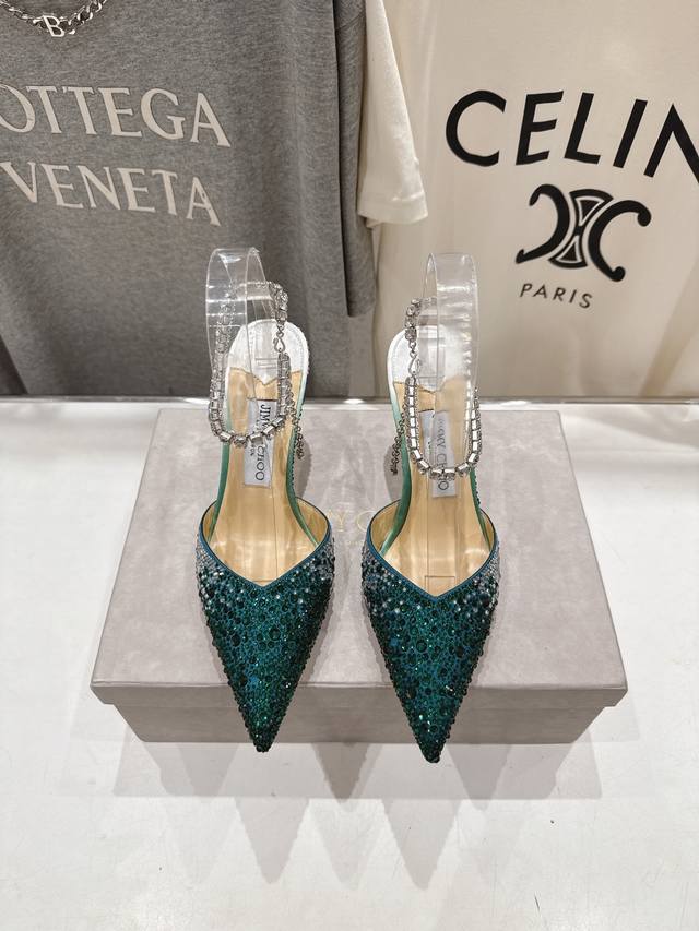 高版本出厂 Jimmy Choo*｜Jc 吉米周2025Ss夏季新款烫钻高跟凉鞋原版套楦，完美的线条，简约大气上脚显气质粗跟舒适百搭，还能拉长双腿显高显瘦显腿长