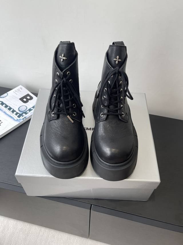 短靴 Smfk 25Ss新品 厚底 休闲鞋 德比鞋 短靴 长靴 真的是很耐看越看越喜欢 矮个子宝宝的福音直接拉长身材比例鞋身柔软舒适 鞋底耐磨防滑每个颜色都非常