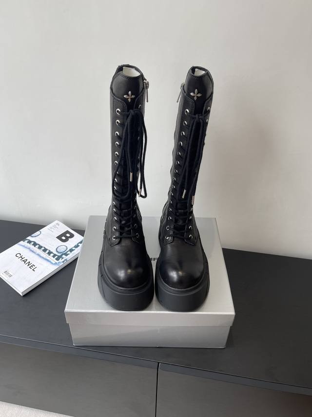 长靴 Smfk 25Ss新品 厚底 休闲鞋 德比鞋 短靴 长靴 真的是很耐看越看越喜欢 矮个子宝宝的福音直接拉长身材比例鞋身柔软舒适 鞋底耐磨防滑每个颜色都非常