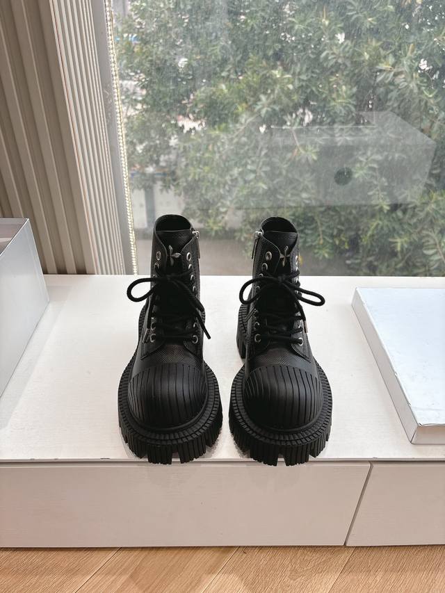 出厂 顶级版本 Smfk2025早春新款厚底运动鞋专柜断货王，一眼心动质感拉满，上脚无敌增高，闭眼可入，非常时髦的单品之一超多网红博主、明星都穿Smfk的运动鞋