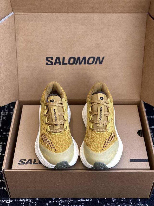 Salomon 萨洛蒙 第三代 Aero Glide 3 Grvl 鞋面：Grvl版本编织更加紧密、外侧的压胶也有防污防泼水的功效、透气性很好鞋头和中足较宽、可