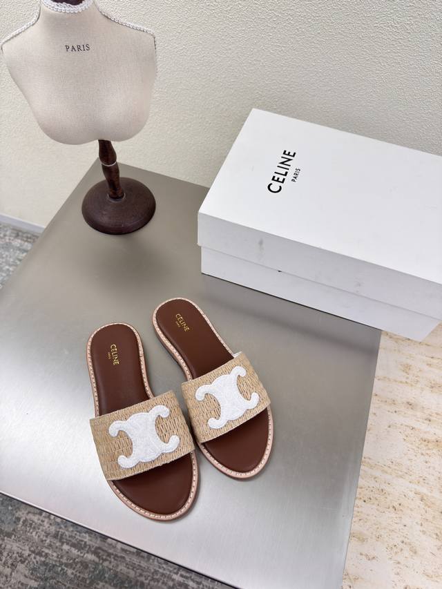 平底 一片拖 Celine 夏日专属 Pp草立体绣花 凯旋门系列 平底凉鞋 赛琳 家族元素设计 凯旋门 一片式拖鞋 白色Logo 面料选用打蜡牛皮 Logo钢印