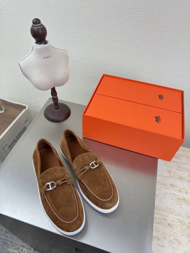 Hermes 爱马仕 H家 Game Kelly扣 厚底乐福鞋爱马仕 高版本 Hh 配手提袋 双只鞋盒包装 Game Kelly 扣 乐福鞋 棕色 爱马仕 Jo