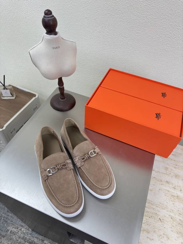 Hermes 爱马仕 H家 Game Kelly扣 厚底乐福鞋爱马仕 高版本 Hh 配手提袋 双只鞋盒包装 Game Kelly 扣 乐福鞋 杏色爱马仕 Job