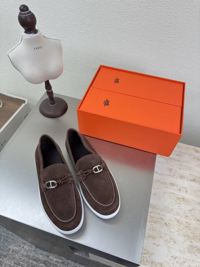 Hermes 爱马仕 H家 Game Kelly扣 厚底乐福鞋爱马仕 高版本 Hh 配手提袋 双只鞋盒包装 Game Kelly 扣 乐福鞋 咖啡 爱马仕 Jo
