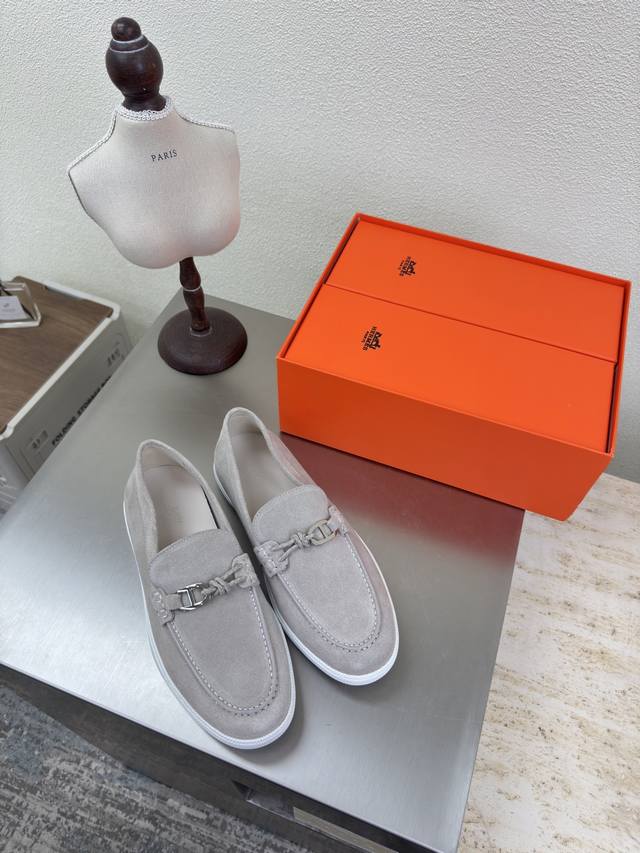 Hermes 爱马仕 H家 Game Kelly扣 厚底乐福鞋爱马仕 高版本 Hh 配手提袋 双只鞋盒包装 Game Kelly 扣 乐福鞋 大象灰爱马仕 Jo